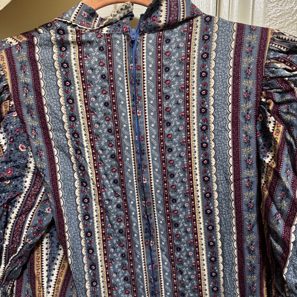 VINTAGE HANDMADE DRESS - Picture 13 of 15